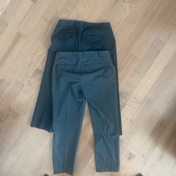 2 pairs of Gap Women’s Slim Cropped Pants - bundle - Picture 5 of 6